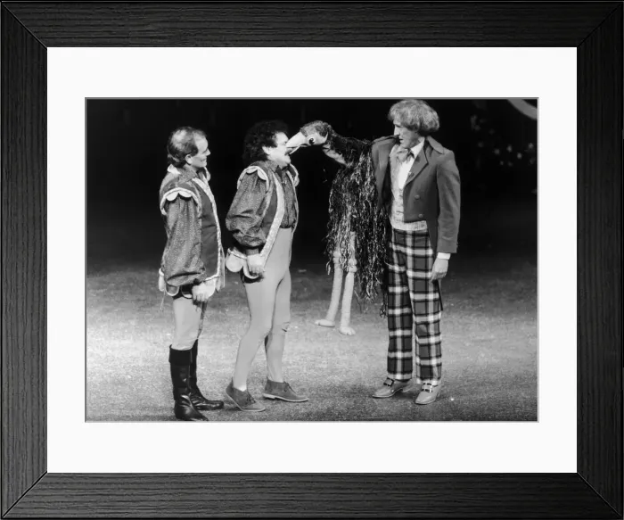 Framed Print : Rod Hull and Emu seen here on stage with Tommy Canon and Bobby Ball during a performance Framed Print : Rod Hull and Emu seen here on stage with Tommy Canon and Bobby Ball during a performance