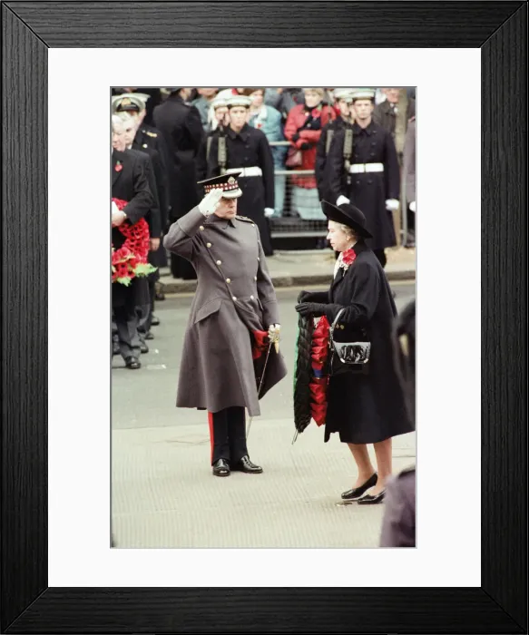 Framed Print : Remembrance Day parade at Whitehall, London. Queen Elizabeth II. 11th November 1991