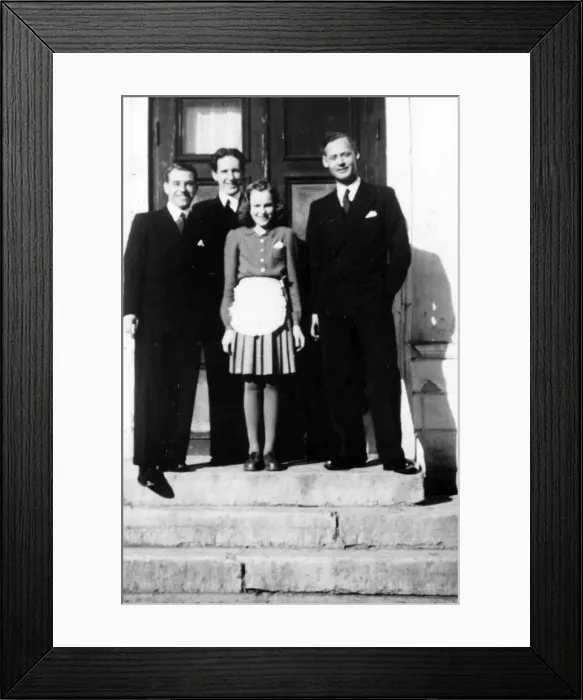 Framed Print : Lieutenant Kelleher and Lieutenant Stewart Campbell two days after their escape Framed Print : Lieutenant Kelleher and Lieutenant Stewart Campbell two days after their escape