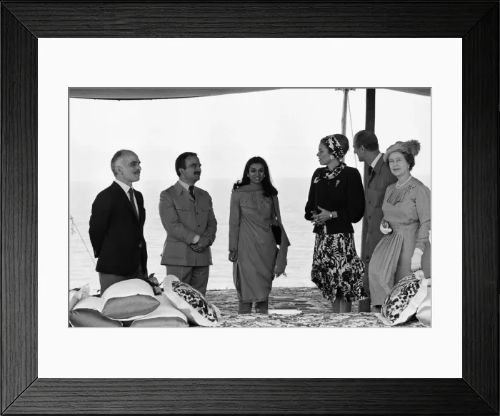 Framed Print : Royal visit to Jordan. Queen Noor of Jordan, Prince Philip, Duke of Edinburgh Framed Print : Royal visit to Jordan. Queen Noor of Jordan, Prince Philip, Duke of Edinburgh