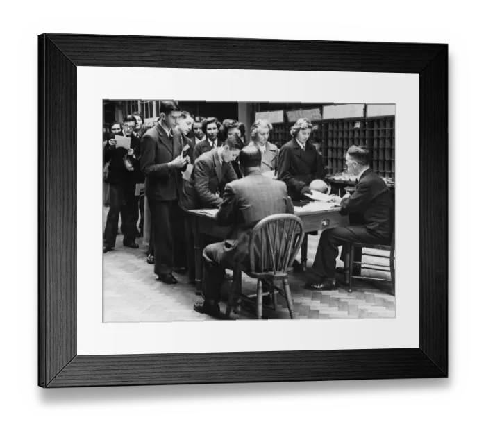 Framed Print : Schoolboys and girls enrolling for Post Office work in Reading. 15th December 1942 Framed Print : Schoolboys and girls enrolling for Post Office work in Reading. 15th December 1942