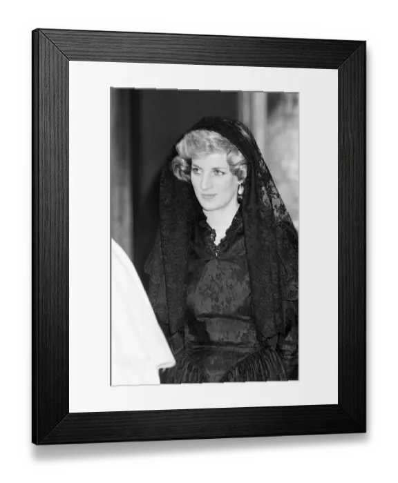 Framed Print : Diana, Princess of Wales meets Pope John Paul II at the Vatican. 29th April 1985