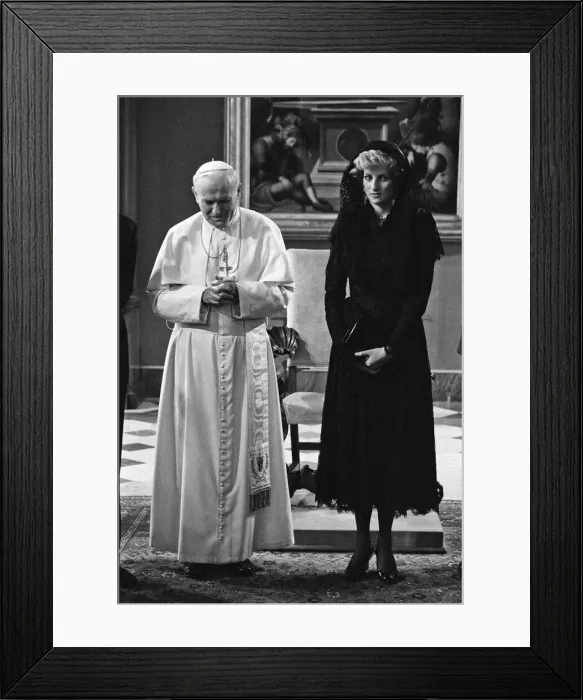 Framed Print : Diana, Princess of Wales meets Pope John Paul II at the Vatican. 29th April 1985