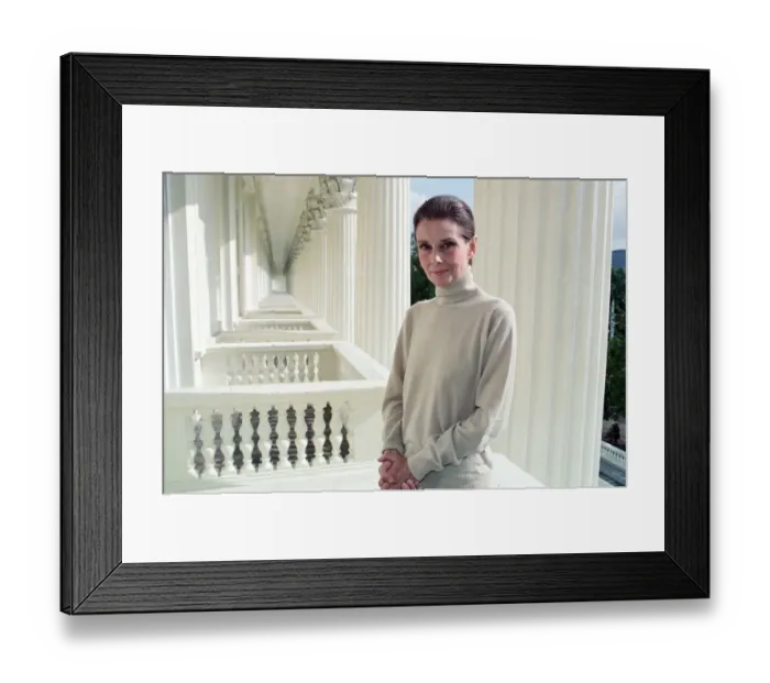 Framed Print : Audrey Hepburn speaking at UNICEF after returning from a trip to Somalia Framed Print : Audrey Hepburn speaking at UNICEF after returning from a trip to Somalia