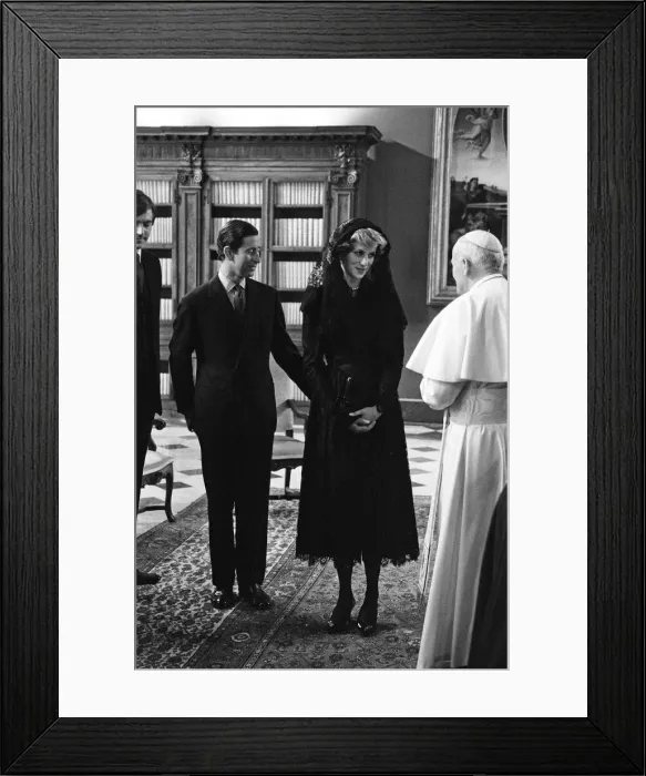 Framed Print : Prince Charles, Prince of Wales and Diana, Princess of Wales meet Pope John Paul II Framed Print : Prince Charles, Prince of Wales and Diana, Princess of Wales meet Pope John Paul II