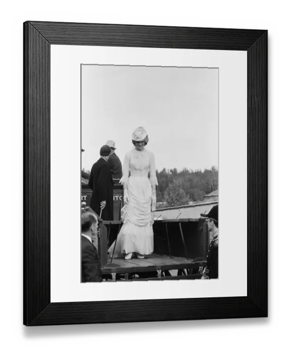 Framed Print : Princess Diana dressed up in Edwardian fashion for a Klondike evening at at Edmonton Park Framed Print : Princess Diana dressed up in Edwardian fashion for a Klondike evening at at Edmonton Park