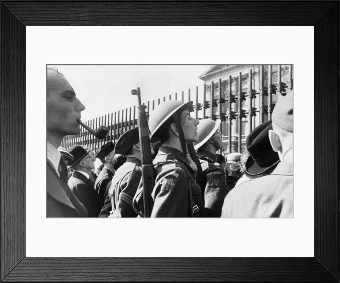 Framed Print : Home Guard outside Buckingham Palace watching the Changing of the Guard ceremony taking Framed Print : Home Guard outside Buckingham Palace watching the Changing of the Guard ceremony taking