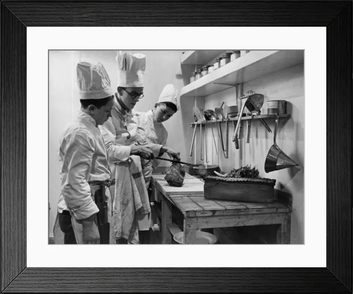 Framed Print : Men of the Merchant navy are now being trained as cooks in the school where many world Framed Print : Men of the Merchant navy are now being trained as cooks in the school where many world