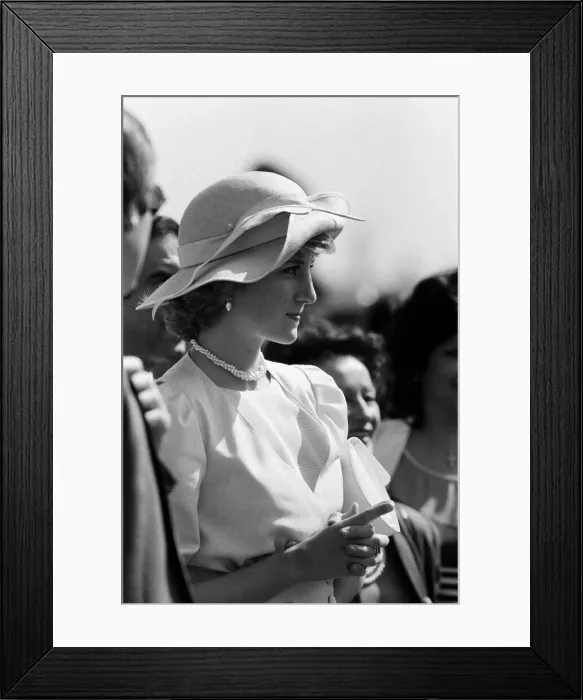 Framed Print : Diana, Princes of Wales visits Sicily. May 1985 Framed Print : Diana, Princes of Wales visits Sicily. May 1985