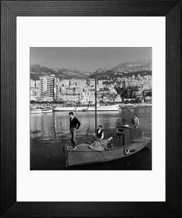 Framed Print : Scenes in Monte Carlo harbour as Grace Kelly arrives for her wedding to Prince Rainier Framed Print : Scenes in Monte Carlo harbour as Grace Kelly arrives for her wedding to Prince Rainier