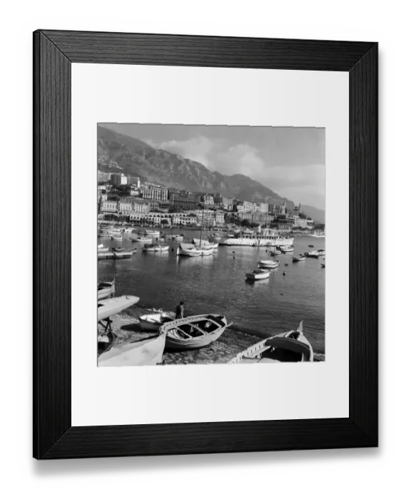 Framed Print : Scenes in Monte Carlo harbour as Grace Kelly arrives for her wedding to Prince Rainier