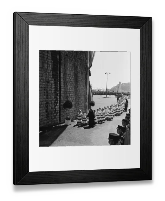 Framed Print : The marriage of Grace Kelly to Prince Rainier III, 1956. 19th April 1956 Framed Print : The marriage of Grace Kelly to Prince Rainier III, 1956. 19th April 1956