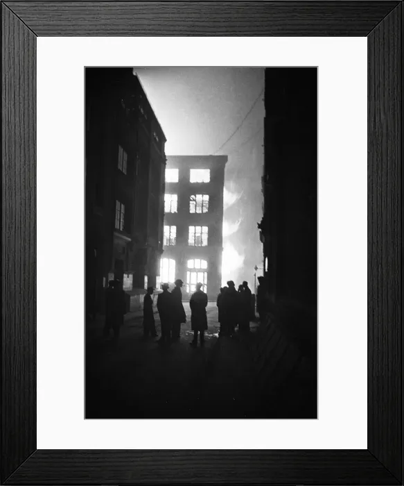 Framed Print : Fires caused by the dropping of thousands of incendiary bombs by the Luftwaffe