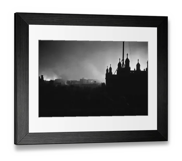Framed Print : Fires caused by the dropping of thousands of incendiary bombs by the Luftwaffe