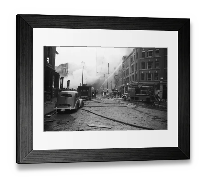 Framed Print : Fire fighters and emergency workers fight a fire at Brown Brothers, Great Eastern Street Framed Print : Fire fighters and emergency workers fight a fire at Brown Brothers, Great Eastern Street
