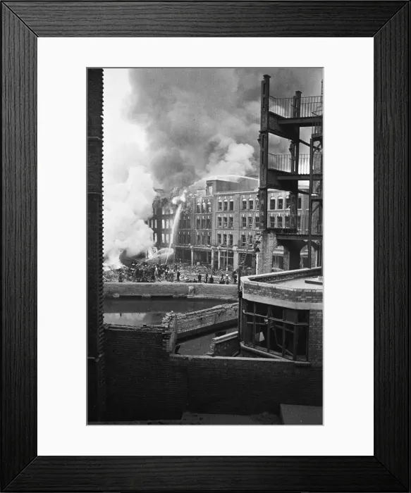 Framed Print : Fire fighters and emergency workers fight a fire at Brown Brothers, Great Eastern Street Framed Print : Fire fighters and emergency workers fight a fire at Brown Brothers, Great Eastern Street