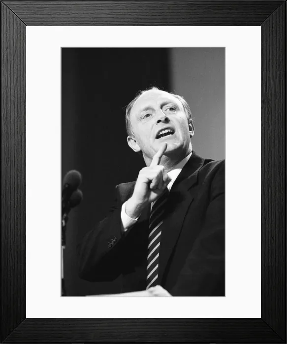 Framed Print : Neil Kinnock speaking at TUC Conference, Bournemouth, Tuesday 6th September 1988 Framed Print : Neil Kinnock speaking at TUC Conference, Bournemouth, Tuesday 6th September 1988