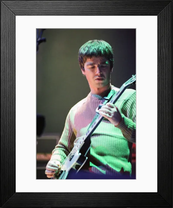 Framed Print : Noel Gallagher of Oasis performing at Newcastle Arena during their Be Here Now Tour