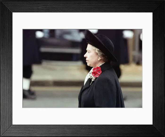 Framed Print : Remembrance Day parade at Whitehall, London. Queen Elizabeth II. 11th November 1991 Framed Print : Remembrance Day parade at Whitehall, London. Queen Elizabeth II. 11th November 1991