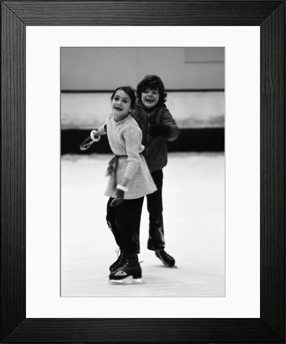 Framed Print : Guildford Children enjoy a day out coach trip to Richmond Ice Rink in Twickenham Framed Print : Guildford Children enjoy a day out coach trip to Richmond Ice Rink in Twickenham