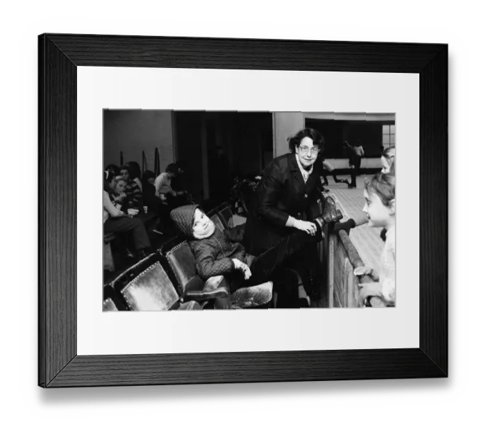 Framed Print : Guildford Children enjoy a day out coach trip to Richmond Ice Rink in Twickenham Framed Print : Guildford Children enjoy a day out coach trip to Richmond Ice Rink in Twickenham