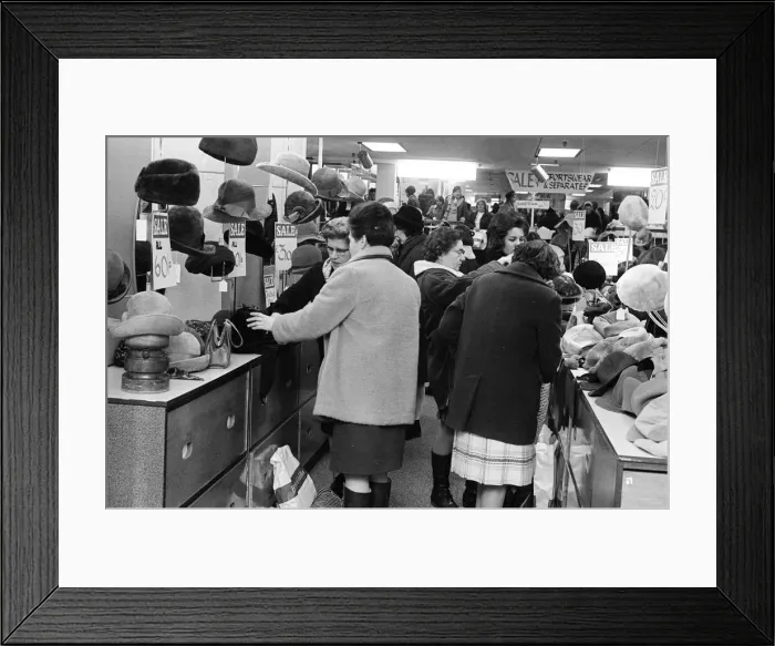Framed Print : Harveys Sale, Guildford, Surrey, Tuesday 5th January 1971 Framed Print : Harveys Sale, Guildford, Surrey, Tuesday 5th January 1971