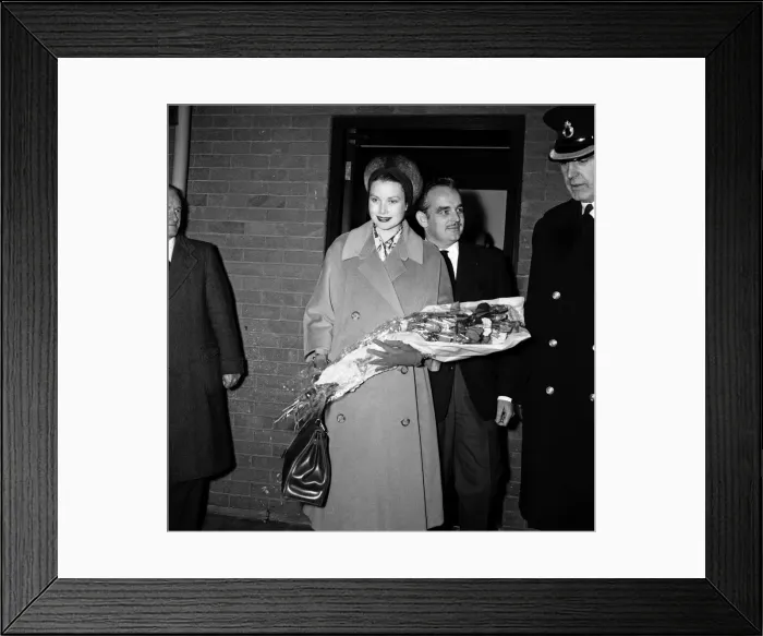 Framed Print : Prince Rainier III and Princess Grace of Monaco arriving in London to do some Christmas