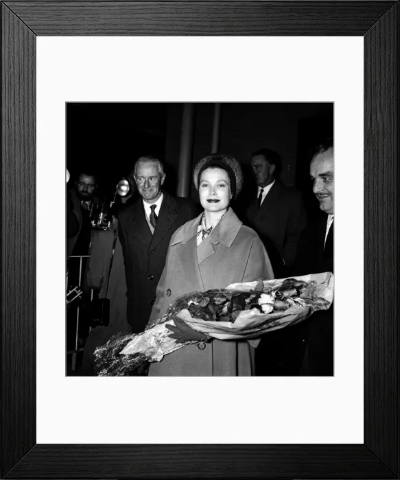 Framed Print : Prince Rainier III and Princess Grace of Monaco arriving in London to do some Christmas Framed Print : Prince Rainier III and Princess Grace of Monaco arriving in London to do some Christmas