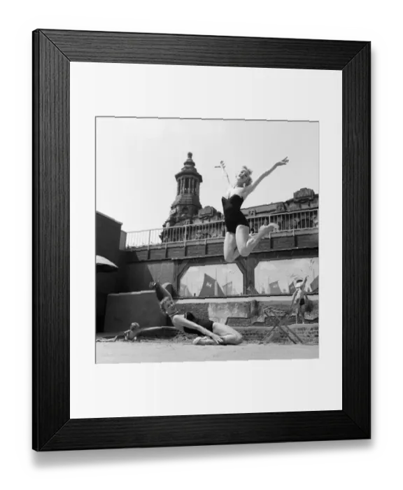 Framed Print : The Manhattans, American dancers, Beverley (blonde hair) and Sue Framed Print : The Manhattans, American dancers, Beverley (blonde hair) and Sue
