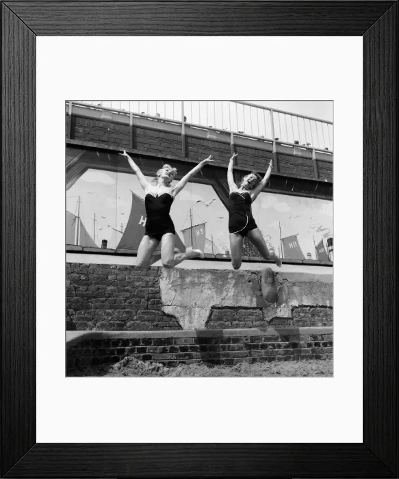 Framed Print : The Manhattans, American dancers, Beverley (blonde hair) and Sue Framed Print : The Manhattans, American dancers, Beverley (blonde hair) and Sue