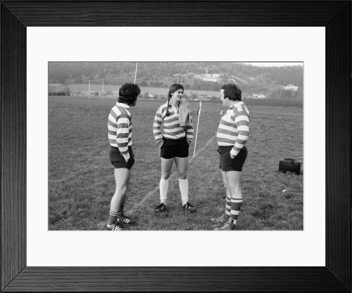 Framed Print : Jean McCollister, 22, from Seattle USA, playing rugby for Dorking Surrey against Framed Print : Jean McCollister, 22, from Seattle USA, playing rugby for Dorking Surrey against
