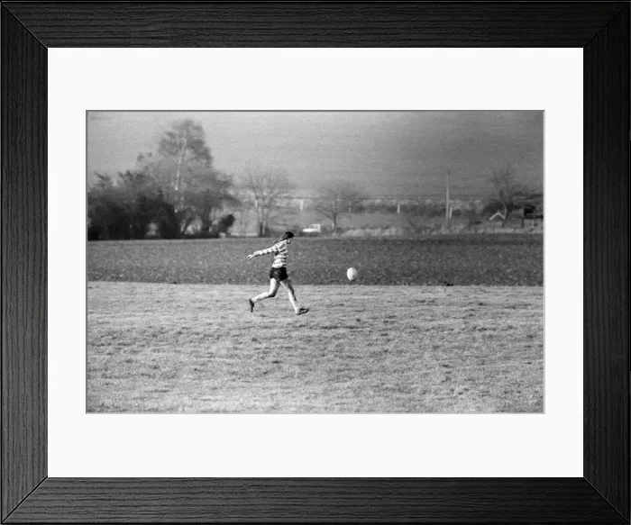Framed Print : Jean McCollister, 22, from Seattle USA, playing rugby for Dorking Surrey against Framed Print : Jean McCollister, 22, from Seattle USA, playing rugby for Dorking Surrey against