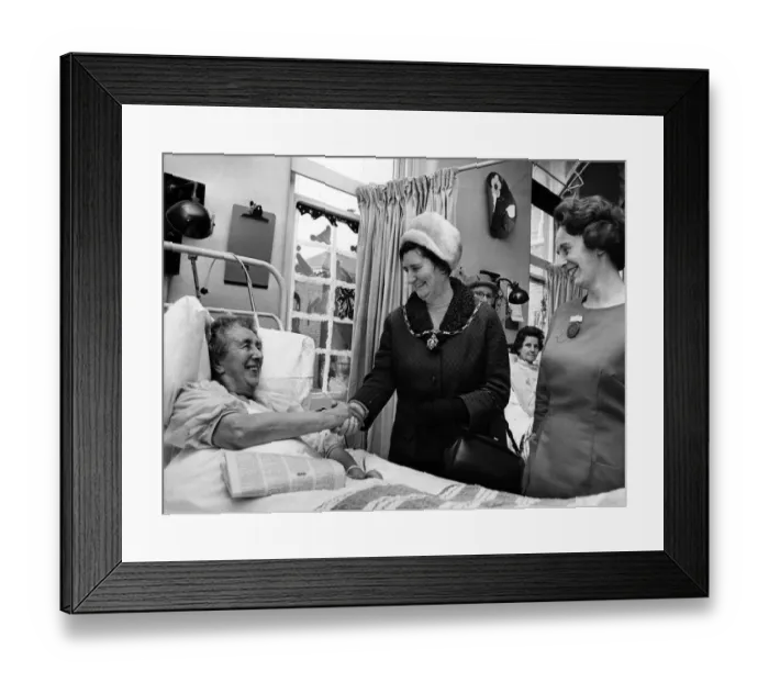 Framed Print : Visiting the Birmingham and Midland Hospital for Women, Showell Green Lane Framed Print : Visiting the Birmingham and Midland Hospital for Women, Showell Green Lane