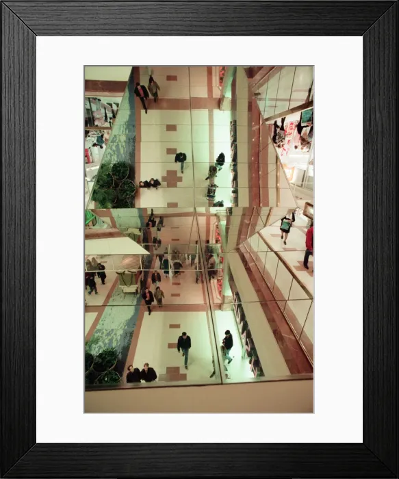 Framed Print : Customers pack Merry Hill Shopping Centre in Brierley Hill, first day of Christmas Sales Framed Print : Customers pack Merry Hill Shopping Centre in Brierley Hill, first day of Christmas Sales