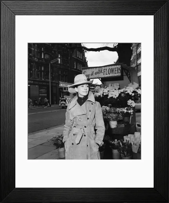 Framed Print : Actress Nanette Newman pictured in Sloane Square, London. 17th November 1973 Framed Print : Actress Nanette Newman pictured in Sloane Square, London. 17th November 1973