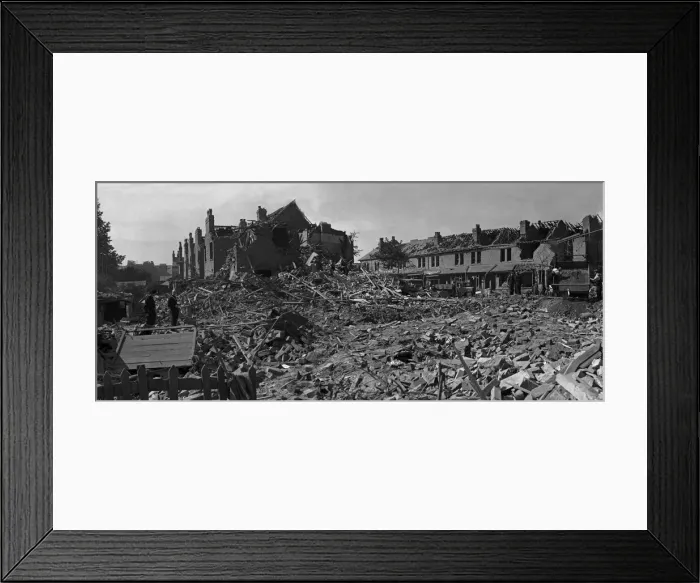 Framed Print : Workmen clearing the rubble at Rookery Road, Handsworth