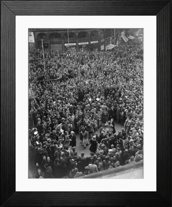 Framed Print : Victoria Square, Birmingham, shortly after Mr. Churchill