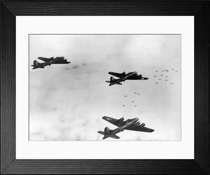 Framed Print : Flying Fortress bombers of the US 8th Air Force travelling towards a German air service Framed Print : Flying Fortress bombers of the US 8th Air Force travelling towards a German air service