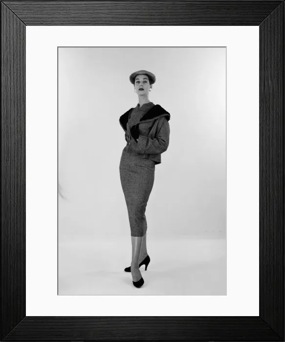 Framed Print : Fashion shoot for Womans Sunday Mirror. September 1955
