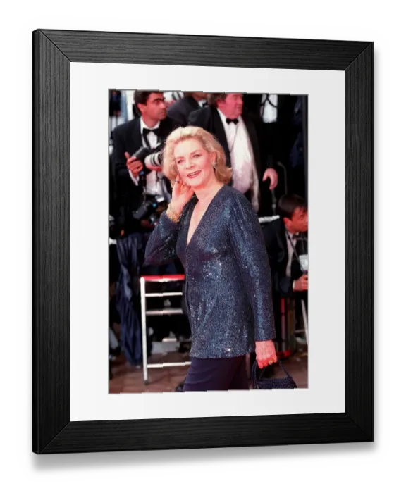 Framed Print : LAUREN BACALL AT THE CANNES FILMS FESTIVAL 1997