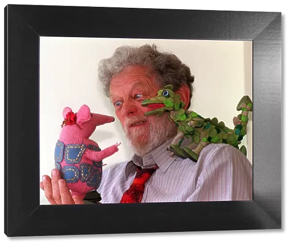 THE CLANGERS WITH THEIR CREATOR PETER FIRMIN - 05  /  07  /  1999
