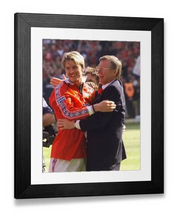 Framed Print : Sir Alex Ferguson and David Beckham - Manchester United vs Newcastle United FA Cup win