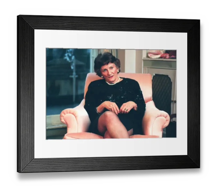 Framed Print : ELIZABETH MAXWELL, WIDOW OF ROBERT MAXWELL, DURING INTERVIEW - 1991 Framed Print : ELIZABETH MAXWELL, WIDOW OF ROBERT MAXWELL, DURING INTERVIEW - 1991