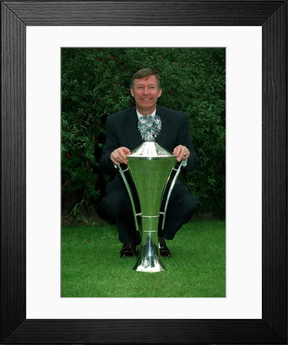 Framed Print : Sir Alex Ferguson with the Barclays Premiership Trophy - May 1993 Framed Print : Sir Alex Ferguson with the Barclays Premiership Trophy - May 1993