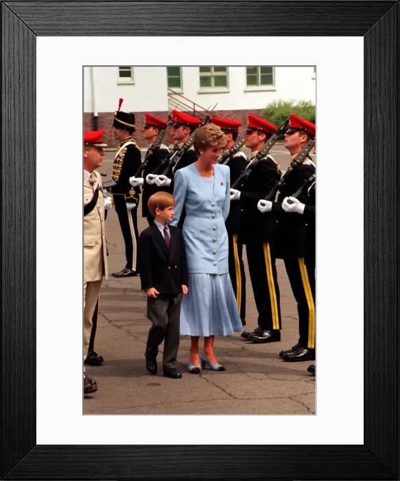 Framed Print : PRINCE HARRY IN UNIFORM IN A TANK VISITING THE LIGHT DRAGOON BARRACKS IN GERMANY Framed Print : PRINCE HARRY IN UNIFORM IN A TANK VISITING THE LIGHT DRAGOON BARRACKS IN GERMANY