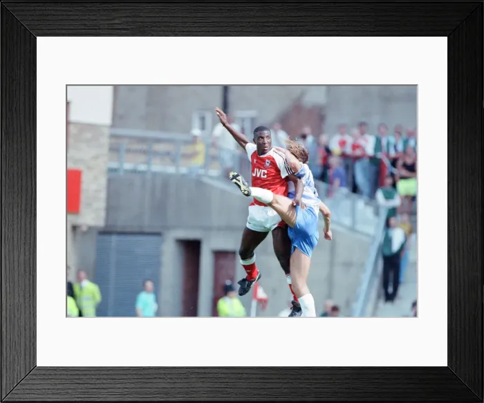 Framed Print : Arsenal 1-1 QPR, League Division One match action, Highbury, Saturday 17th August 1991 Framed Print : Arsenal 1-1 QPR, League Division One match action, Highbury, Saturday 17th August 1991