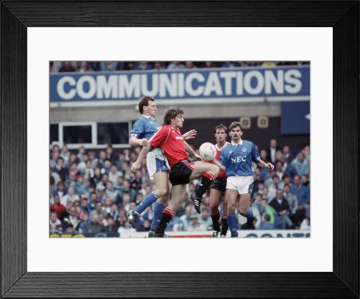 Framed Print : English League Division One match at Goodison Park. Everton 3 v Manchester United 2 Framed Print : English League Division One match at Goodison Park. Everton 3 v Manchester United 2