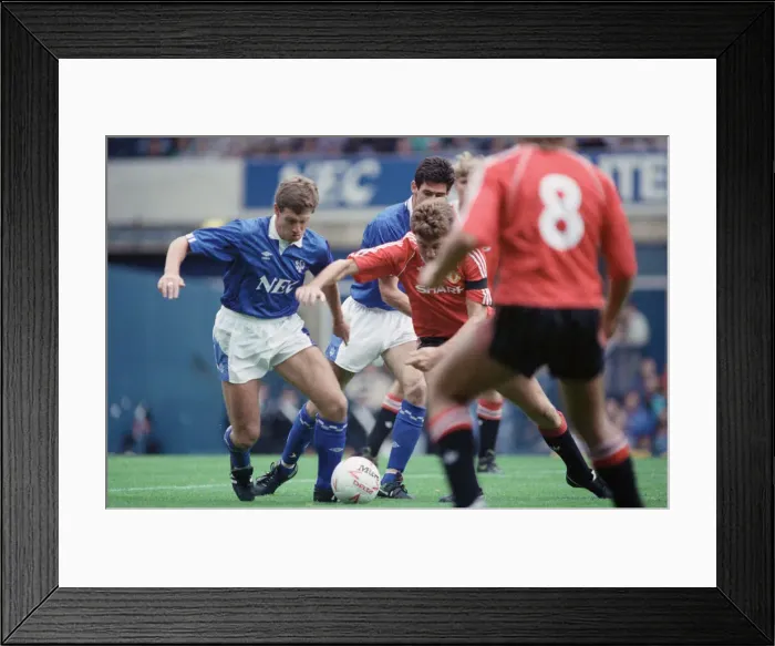 Framed Print : English League Division One match at Goodison Park. Everton 3 v Manchester United 2 Framed Print : English League Division One match at Goodison Park. Everton 3 v Manchester United 2