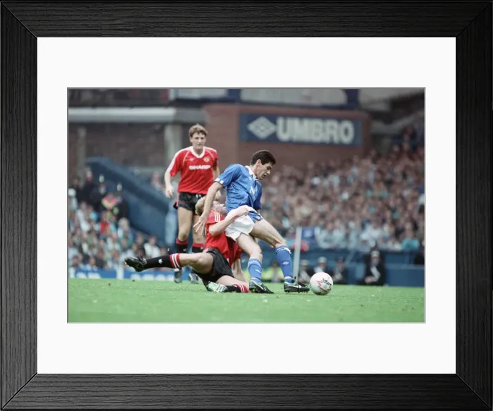 Framed Print : English League Division One match at Goodison Park. Everton 3 v Manchester United 2 Framed Print : English League Division One match at Goodison Park. Everton 3 v Manchester United 2