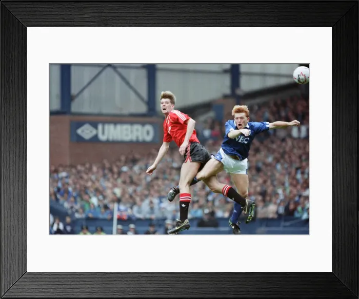 Framed Print : English League Division One match at Goodison Park. Everton 3 v Manchester United 2 Framed Print : English League Division One match at Goodison Park. Everton 3 v Manchester United 2